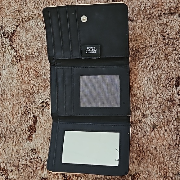 Gold wallet - Picture 2 of 2